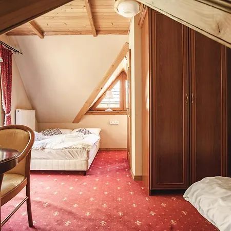 ホテル Regionalny & ビャウィ・ドゥナイェツ