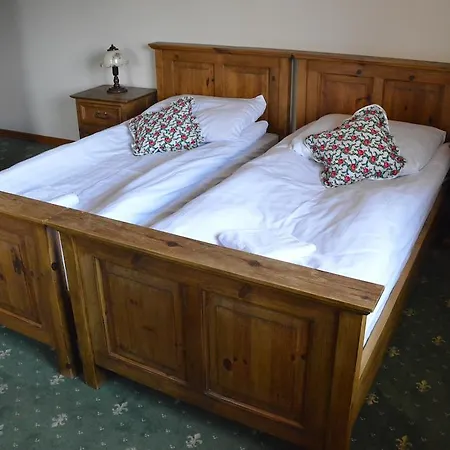 Regionalny & 4* ビャウィ・ドゥナイェツ