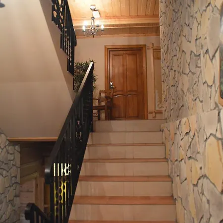 Regionalny & 4* ビャウィ・ドゥナイェツ